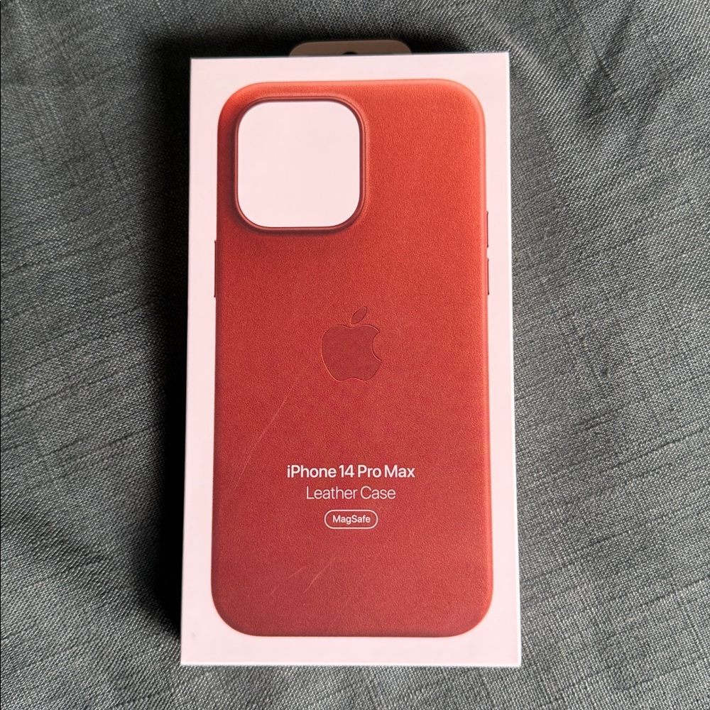 Leather Apple iPhone 14 Pro Max Case in Umber